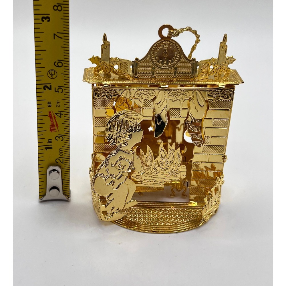 Danbury Mint Christmas Ornament 2001 Gold Fireplace Child Stockings Excellent 3D - Picture 5 of 8
